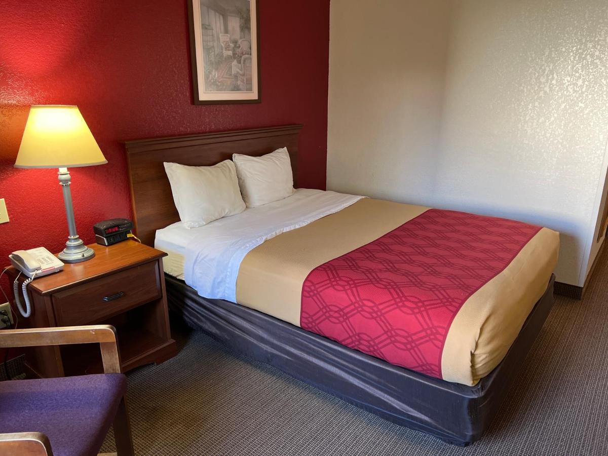 Express Inn & Suites Decatur Ngoại thất bức ảnh