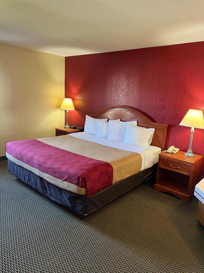 Express Inn & Suites Decatur Ngoại thất bức ảnh