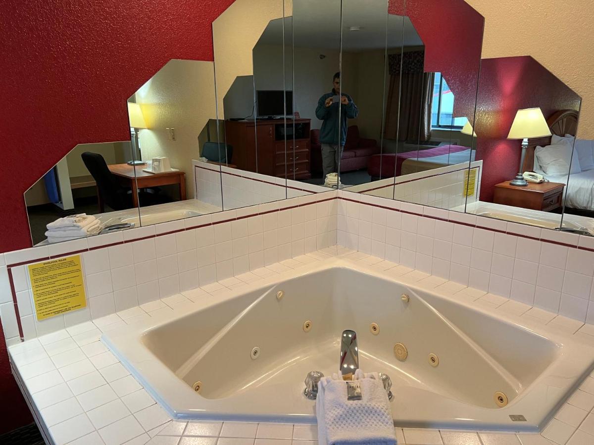 Express Inn & Suites Decatur Ngoại thất bức ảnh