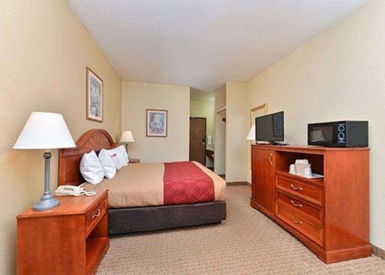 Express Inn & Suites Decatur Ngoại thất bức ảnh